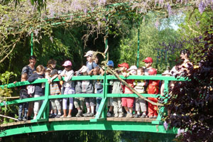 crowds at Giverny