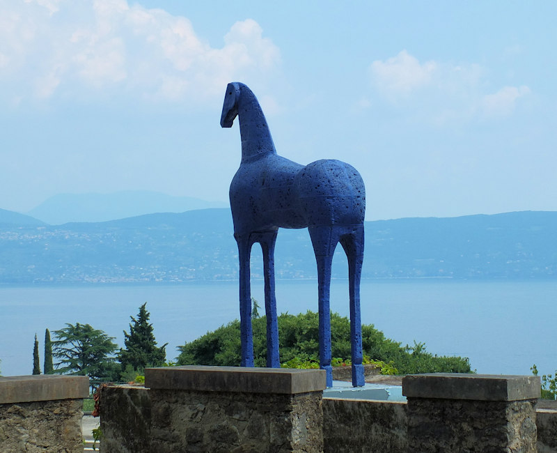 Il Vittoriale blue horse statue