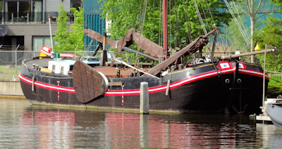 Elburg traditional barge